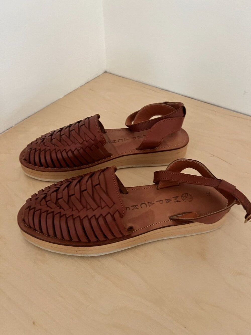 Mapache  Loma sandals | Tabacco - Picture 6 of 8
